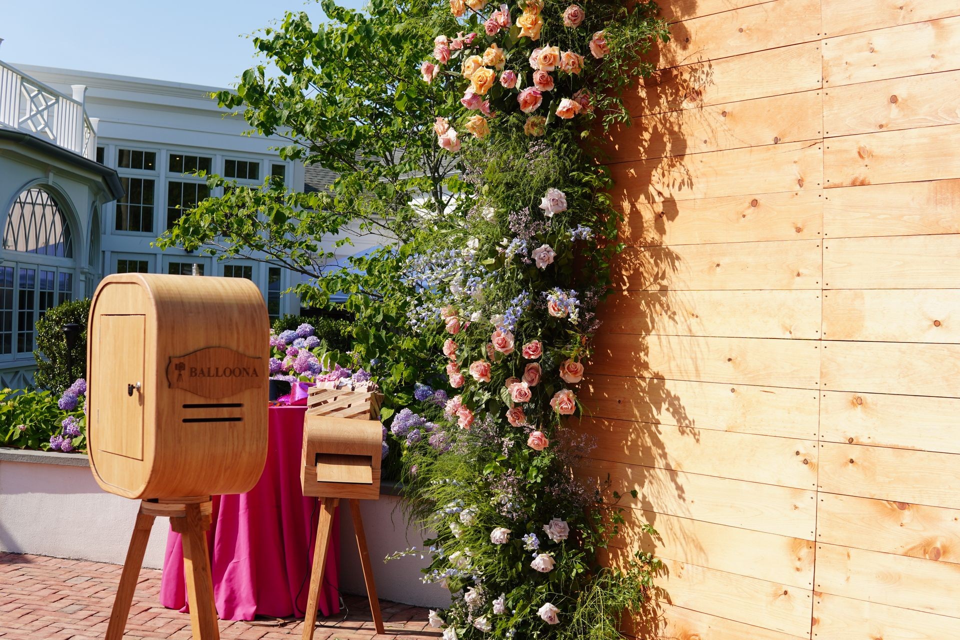 Luxury Photo Booth 